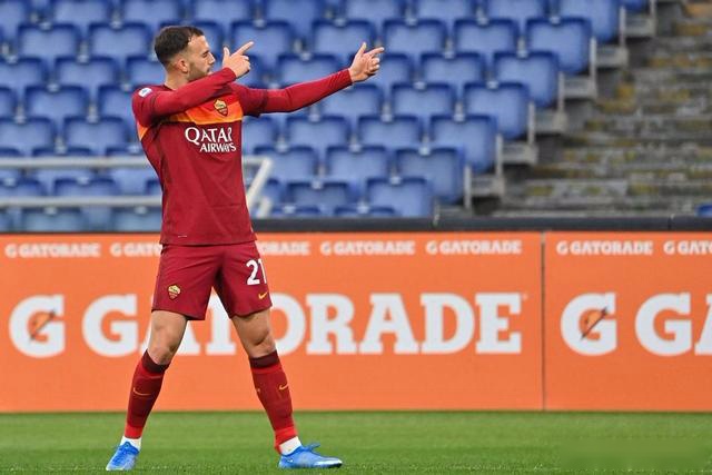 爱游戏官网-库里的火热状态也带动了整支勇士