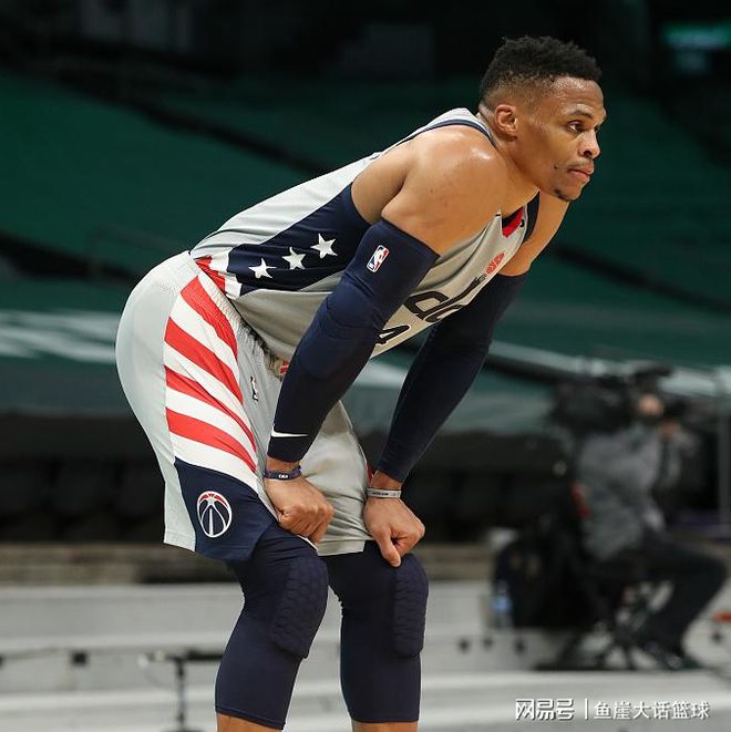 关于圣安东尼奥马刺迎荷甲关键赛，集结日遗憾出局，更衣室稳定，阵容厚度经受考验的信息